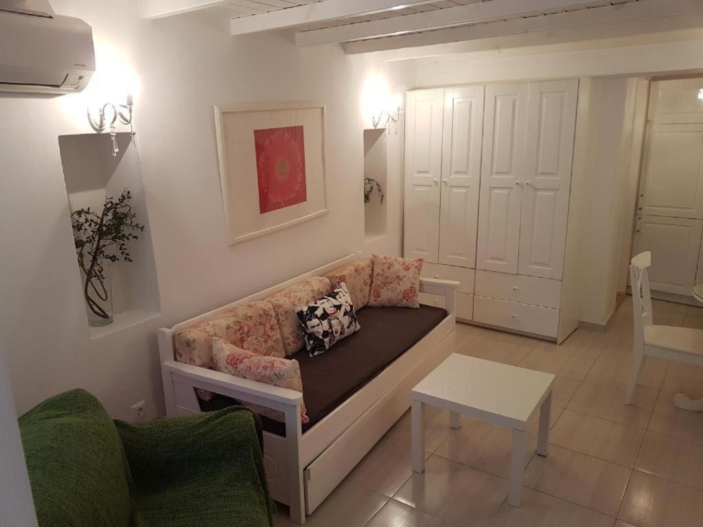 Nn Mykonos Downtown Deluxe Apartment